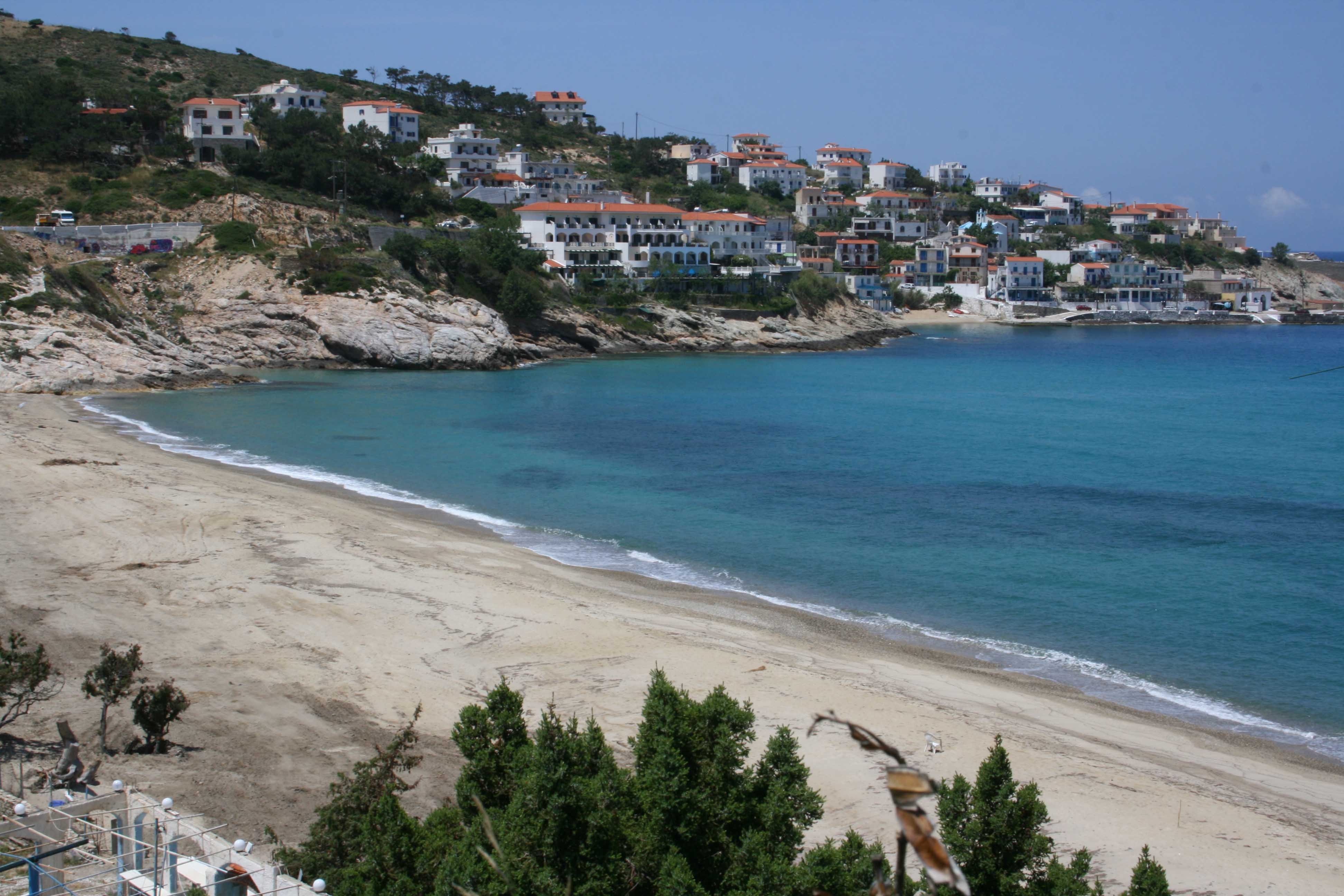 plage ikaria livadi près d'armenistis grece